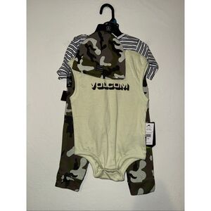 Volcom Baby Boy 4 Piece Set Stripes and Camo 100% cotton Size 24M